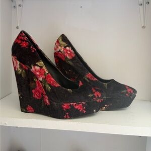 Aldo Black Velvet Heels